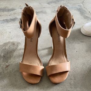 Jeffrey Campbell size 5